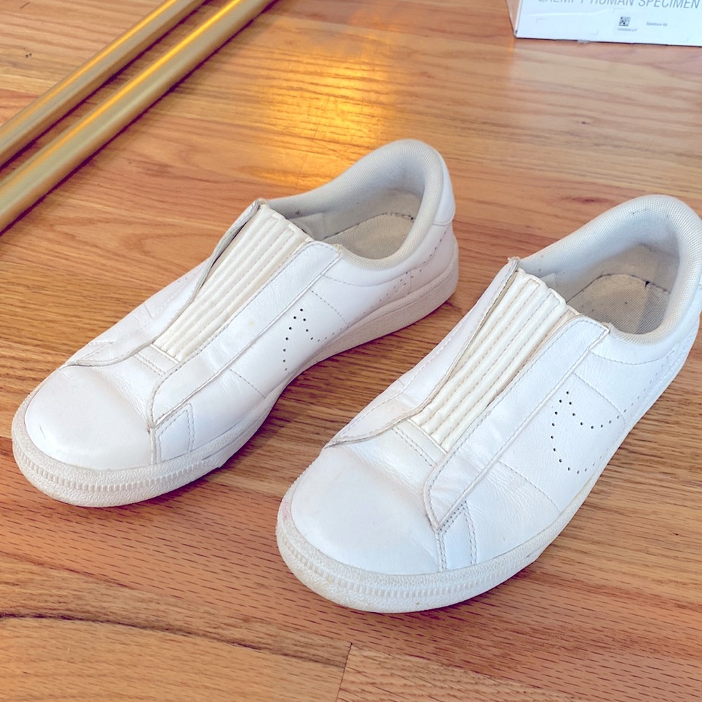Nike slip ons size 6.5